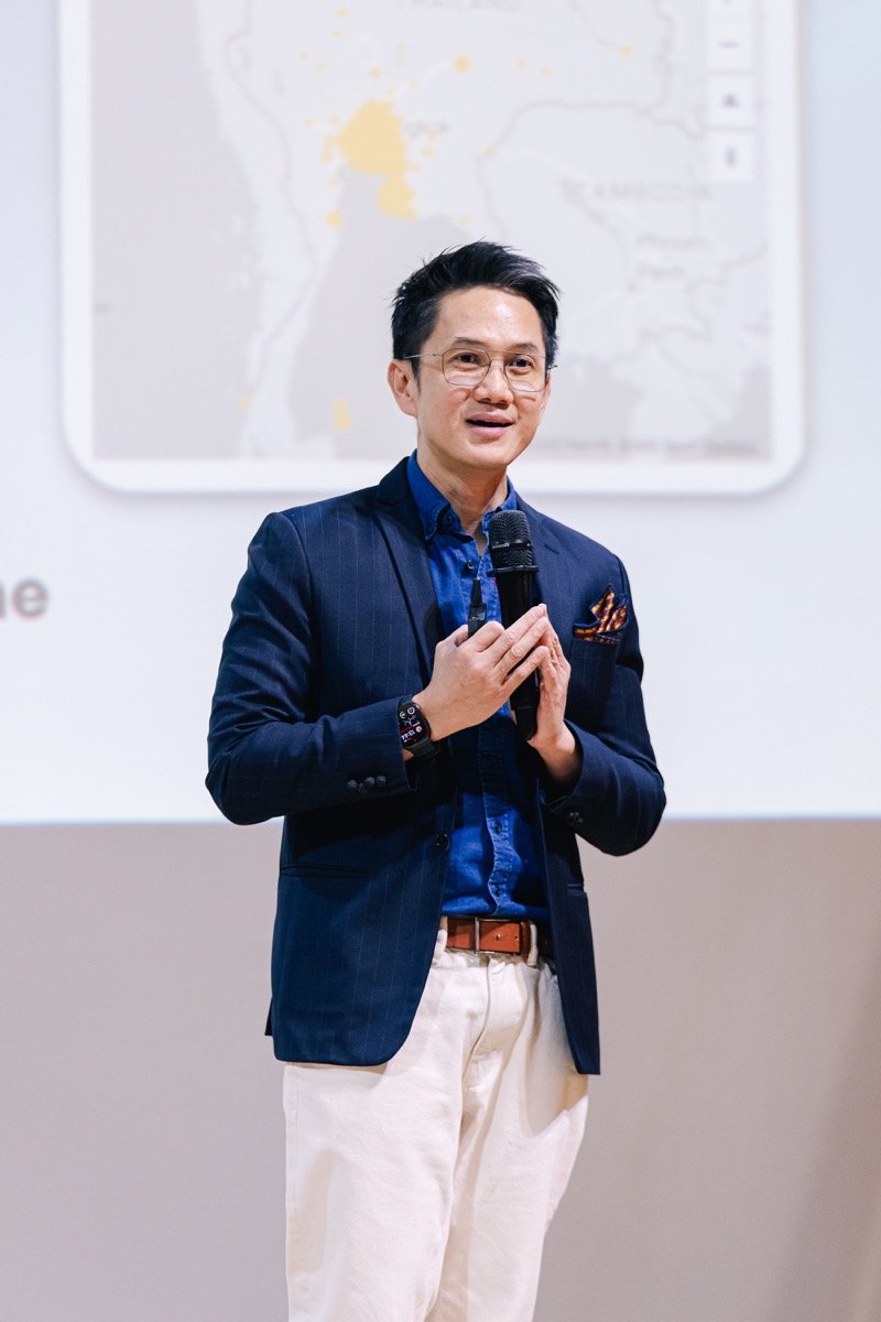 ดร.ธีรเดช ดำรงค์พลาสิทธิ์